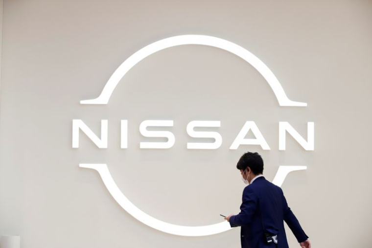 NISSAN PRÉVOIT UNE STABILITÉ DE SON BÉNÉFICE ANNUEL AVEC LES PÉNURIES ET LES COÛTS