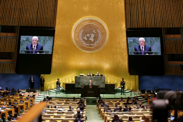 Le président de l'Autorité palestinienne, Mahmoud Abbas à la tribune de l'Assemblée générale de l'ONU, le 26 septembre 2024 à New York ( AFP / Leonardo Munoz )