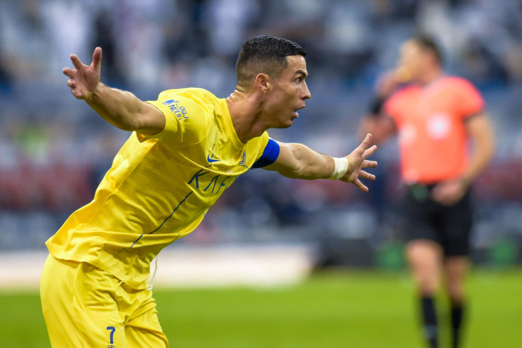 La volée somptueuse de Cristiano Ronaldo, qui sauve Al Nassr avec un doublé