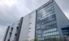 L'usine du fabricant de puces Kioxia, destinée aux centres de données pour l'intelligence artificielle, à Kitakami, dans la préfecture d'Iwate, le 3 juillet 2026 au Japon ( AFP / Katie Forster )