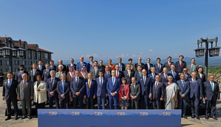 Photo fournie et publiée par ministère des Finances américain montrant les membres du G20 à Asheville, Caroline du Nord, le 31 août 2026 ( US Treasury Department / - )