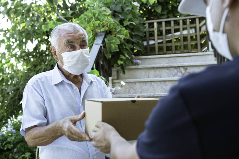 Pickme ou la livraison collaborative entre voisins - iStock-simarik