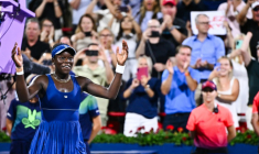 La Canadienne Victoria Mboko, tombeuse de la Kazakhe Elena Rybakina, en demi-finales du tournoi de Montréal, le 6 août 2025 ( GETTY IMAGES NORTH AMERICA / Minas Panagiotakis )