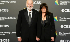 Le cinéaste américain Rob Reiner et son épouse Michele Reiner à Washington, le 3 décembre 2023 ( AFP / Kent NISHIMURA )