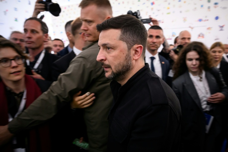 Le président ukrainien Volodymyr Zelensky à Tirana le 16 mai 2025 ( POOL / Leon Neal )