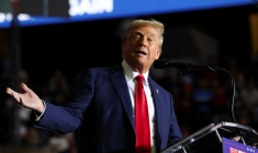 Donald Trump, assiste à un événement de campagne, à Allentown, en Pennsylvanie