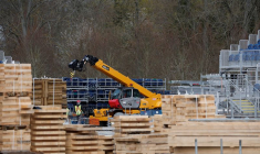 Des ouvriers travaillent au Château de Versailles