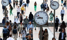 Des travailleurs à Canary Wharf à Londres