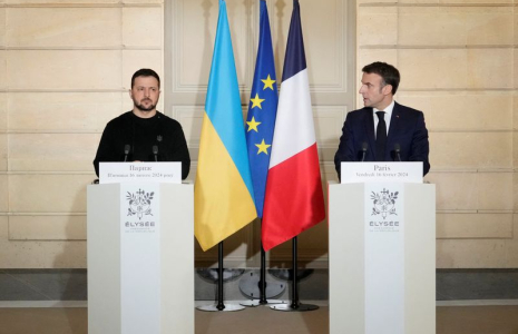 Le président français Macron rencontre le président ukrainien Zelenskiy à Paris