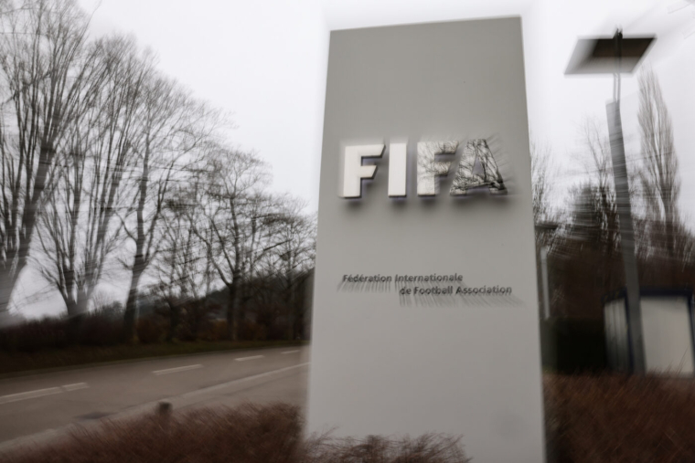 «La Coupe du monde est un événement trop gros pour être reporté» estime la FIFA