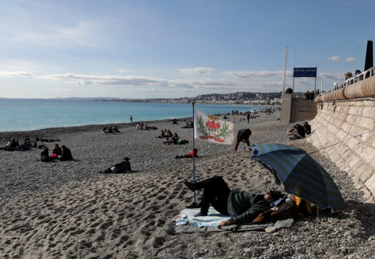 FRANCE: LE GOUVERNEMENT APPELLE À UNE VIGILANCE ACCRUE PENDANT LES VACANCES