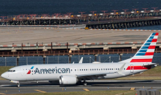 USA: UN 737 MAX D'AMERICAN AIRLINES DÉCLARE UNE URGENCE, ATTERRIT SANS INCIDENT