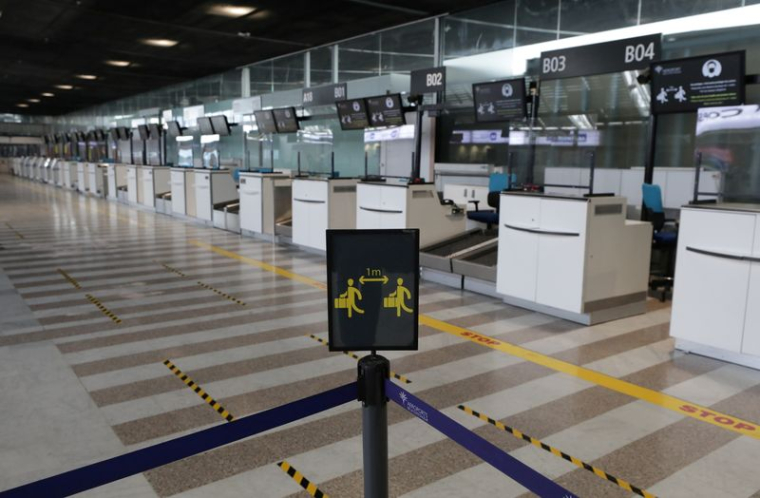 CORONAVIRUS: LA FRANCE ASSOUPLIT LES CONTRÔLES AUX FRONTIÈRES POUR LES VACCINÉS