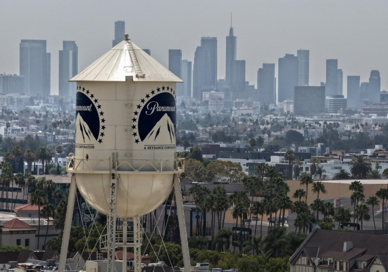Le château d'eau des studios Paramount, avec en fond la ville de Los Angeles, le 13 juillet 2026 ( GETTY IMAGES NORTH AMERICA / JUSTIN SULLIVAN )