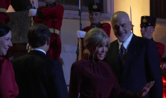 Albanie : arrivée d'Emmanuel Macron à un dîner organisé par le Premier ministre albanais