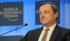 Les spéculations vont bon train parmi les gérants sur les lapins blancs que Mario Draghi, alias ''Super Mario'', pourrait sortir de son chapeau jeudi. Crédit image : World Economic Forum / Flickr-Wikimedia / CC-BY-SA.