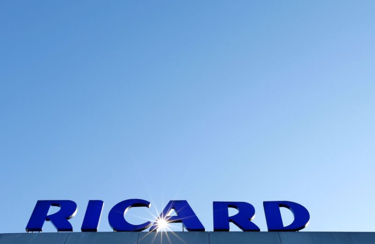 Le logo Ricard à Lormont, près de Bordeaux