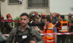 Israël: secouristes déployés sur le site d'un impact après une attaque de missile iranienne