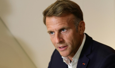 Le président français Emmanuel Macron à la cérémonie de clôture de la Coupe du monde d'e-sport au Grand Palais à Paris, le 23 août 2026 ( POOL / Teresa SUAREZ )
