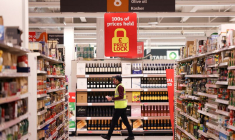 LES BRITANNIQUES "SURVEILLENT CHAQUE CENTIME", SELON LE PATRON DE SAINSBURY'S