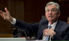 Au Congrès, où il a passé son premier «grand oral» en tant que patron de la Fed, Jerome Powell a dressé le constat d’une économie qui accélère. (© S. Loeb / AFP)