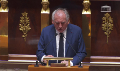 Bayrou: "L'intérêt général" est "plus fort que toutes les menaces" de censure