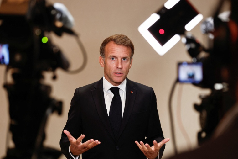 Le président français Emmanuel Macron s'exprime devant la presse à Doha, le 21 octobre 2026  ( POOL / Benoit Tessier )