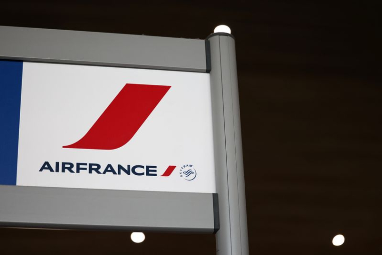 AIR FRANCE-KLM EN DISCUSSIONS AVEC APOLLO POUR UN INVESTISSEMENT DE 500 MILLIONS D'EUROS