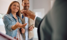 Est-ce qu'intégrer le reste à vivre dans un calcul de prêt immobilier pourrait relancer le marché ? ( Crédits photo: ©  Drazen - stock.adobe.com)