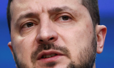 Le président ukrainien Volodymyr Zelenskiy lors d'une conférence de presse à Bruxelles