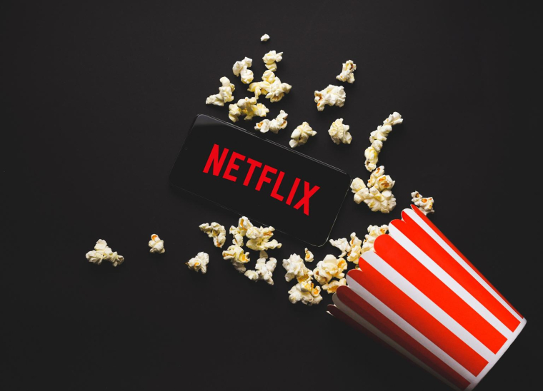 Les nouvelles saisons et séries ne manquent pas en cette rentrée 2021 crédit photo : Shutterstock