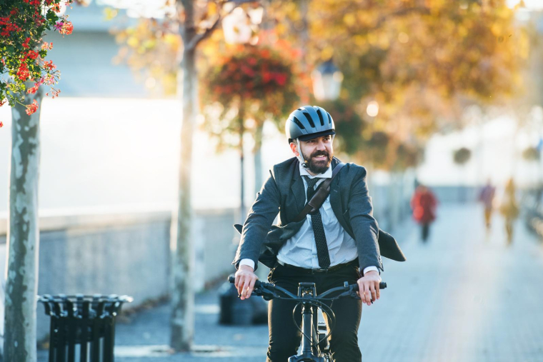 Les Fran&ccedil;ais p&eacute;dalent peu. En moyenne, &agrave; peine plus de 2 km par semaine, chez les 18 ans et plus. (cr&eacute;dit: Adobe Stock)