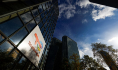 Le logo de TotalEnergies au siège de la société à la Défense, près de Paris