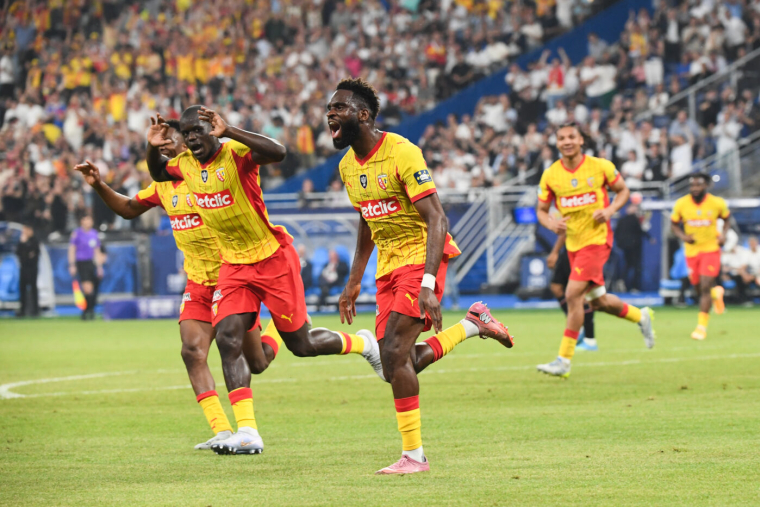 Lens dompte Nice et soulève sa première Coupe de France !
