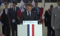 8 mai 1945: "Nous n'aurons jamais fini de défendre la paix", assure Macron