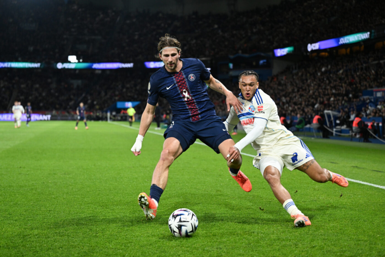 Le PSG et Strasbourg offrent un match nul spectaculaire