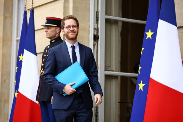 Le nouveau gouvernement français se réunit à l'hôtel Matignon à Paris
