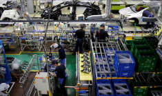 LES CONSTRUCTEURS AUTOMOBILES JAPONAIS ARRÊTENT LA PRODUCTION ET LES EXPORTATIONS VERS LA RUSSIE