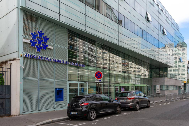 La médiation facilitée en cas de conflit avec la CAF-iStock-HJBC