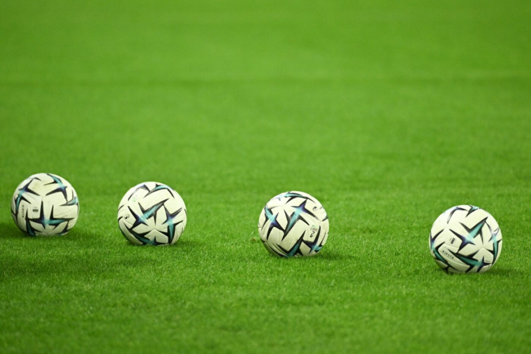 Un maintien obtenu grâce à un forfait : une stratégie qui fait polémique aux Maldives