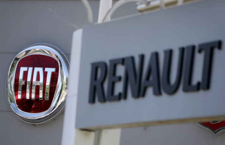 POUR RENAULT, UNE RELANCE AVEC FIAT DÉPENDRAIT D'UNE DIMINUTION DANS NISSAN
