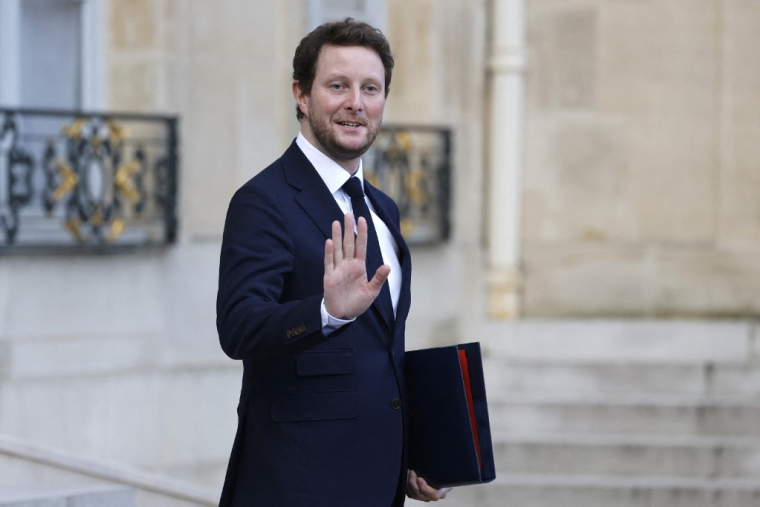 Clément Beaune à Paris, le 20 décembre 2023. ( AFP / LUDOVIC MARIN )
