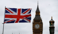 Un drapeau britannique près du Parlement