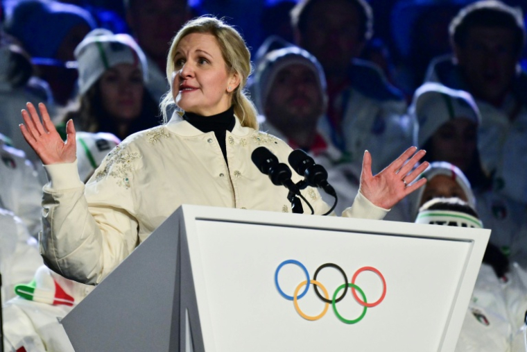 La présidente du CIO Kirsty Coventry sexprimant lors de la cérémonie de clôture des JO de Milan Cortina, le 22 février 2026 à Vérone ( AFP / Stefano RELLANDINI )