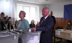 Moldavie : l'ancien président Igor Dodon vote aux élections législatives