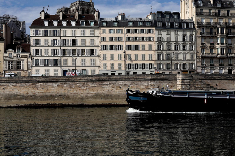 Une personne seule doit gagner 113 945 euros brut par an pour s'offrir un 40 m² à Paris. (GAIMARD / Pixabay)