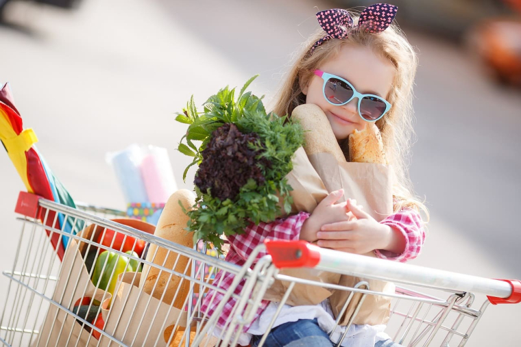 (Faites-vous les courses chez les leaders de la grande distribution dans votre région ? - Visuel Adobe Stock)