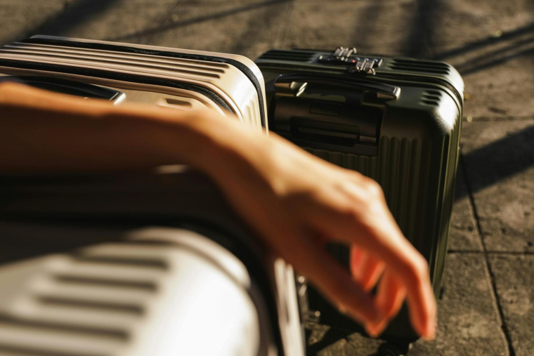 Les prix du service de transport de bagages de la SNCF ont augmenté en mai dernier. (illustration) (Eminent Luggage / Pexels)