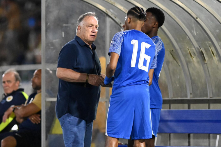 Advocaat dit ciao à Curaçao