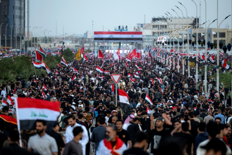 Manifestation pour dénoncer la guerre au Moyen-Orient dans la ville de Bassorah, dans le sud de l'Irak, le 4 avril 2026 ( AFP / Hussein FALEH )